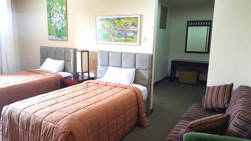 Roosseno Plaza Serviced Apartment Jakarta Luaran gambar