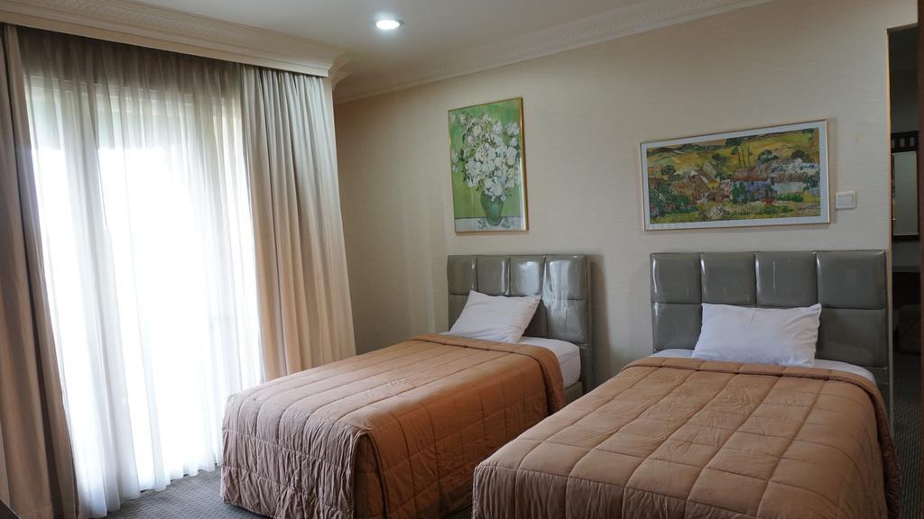Roosseno Plaza Serviced Apartment Jakarta Luaran gambar