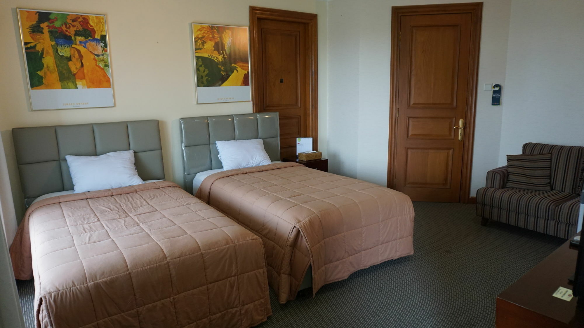 Roosseno Plaza Serviced Apartment Jakarta Luaran gambar