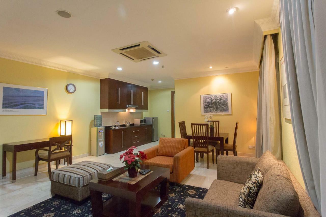 Roosseno Plaza Serviced Apartment Jakarta Luaran gambar